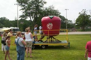 Carnival Rides - Apple Spin